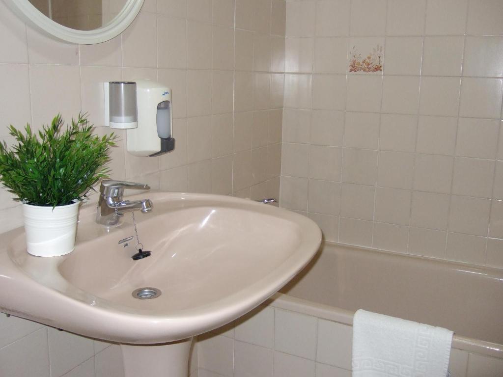 Hostal Juan De Austria II Aguadulce  Szoba fotó